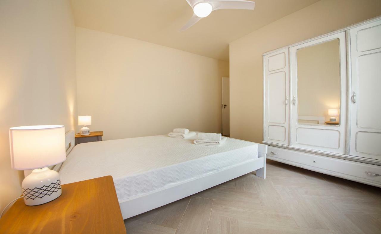 Apartamento De 100 M2 Com 3 *
