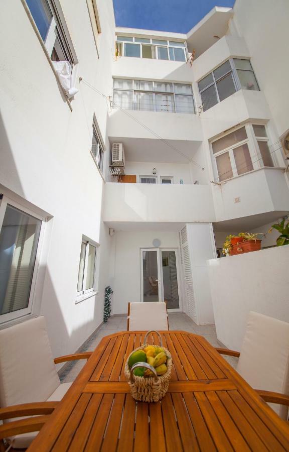 De 100 M2 Com 3 Apartamento